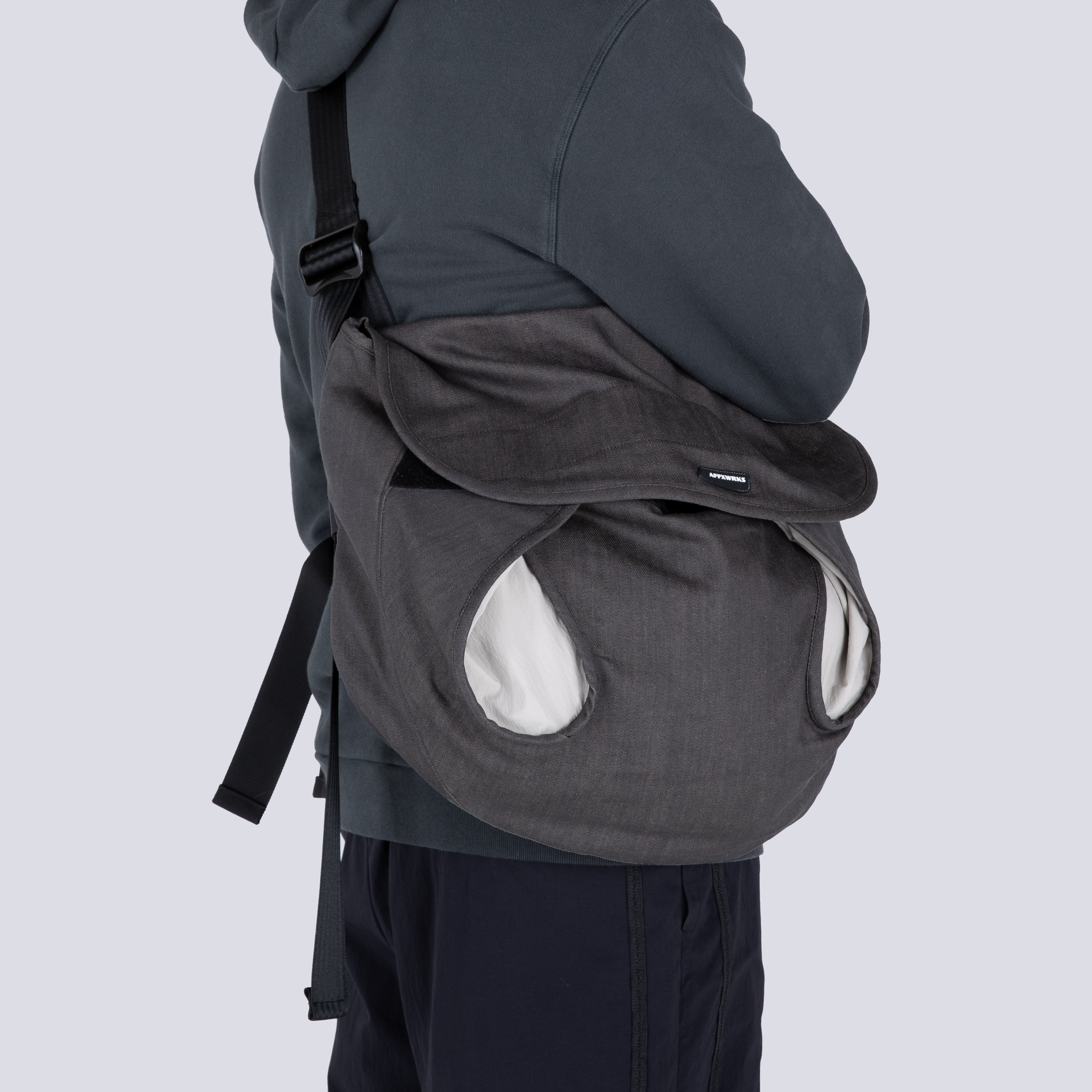 AFFXWRKS Rabin Messenger Bag Black AFFXWRKS Rabin Messenger Bag Black